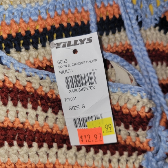 Tilly's Sky & Sparrow Crochet Halter - Picture 4 of 4